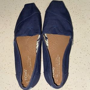 Navy Blue Toms